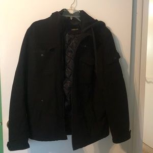 Men’s medium weight black jacket